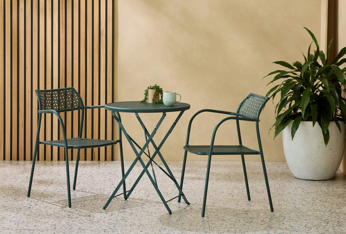 Livingston | Modern Metal Outdoor Dining Chairs With Arms | Green