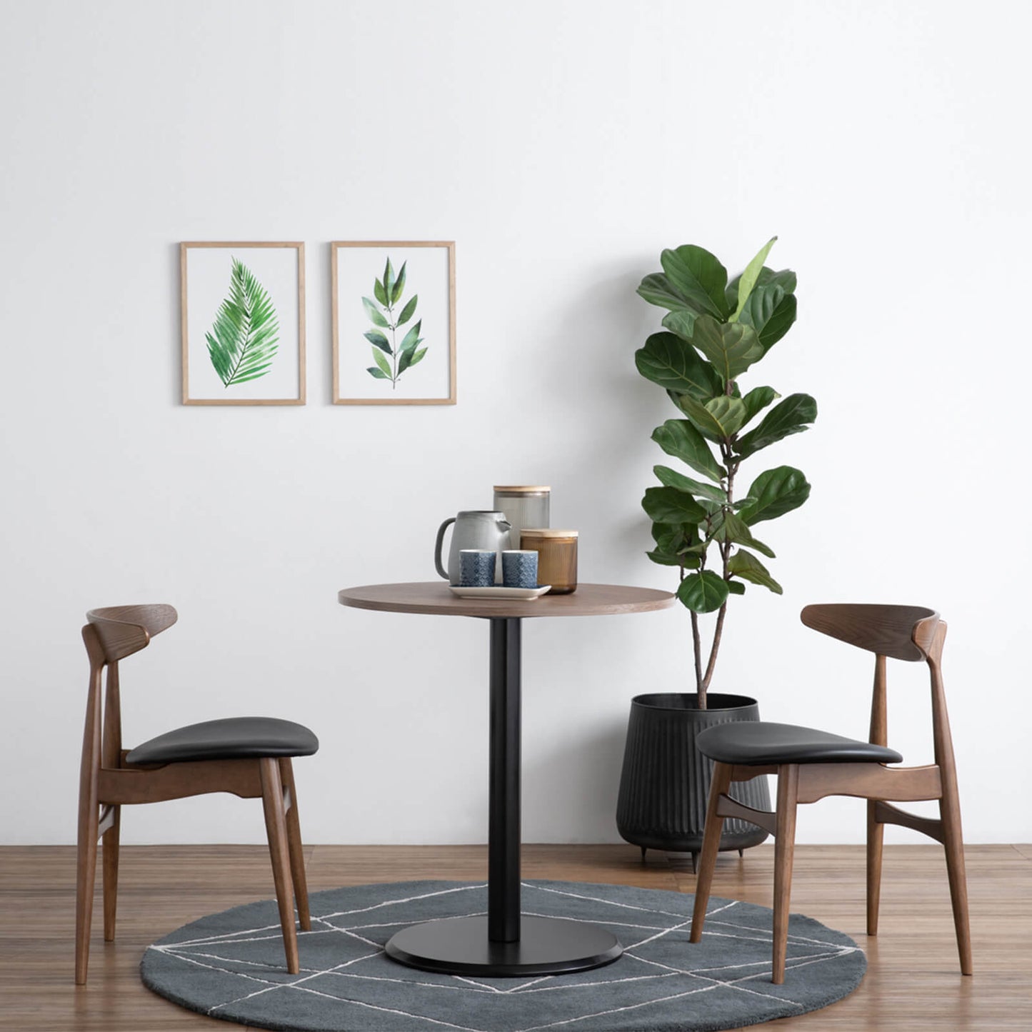 Mendelson | Black Walnut Wooden Round Dining Table | Walnut