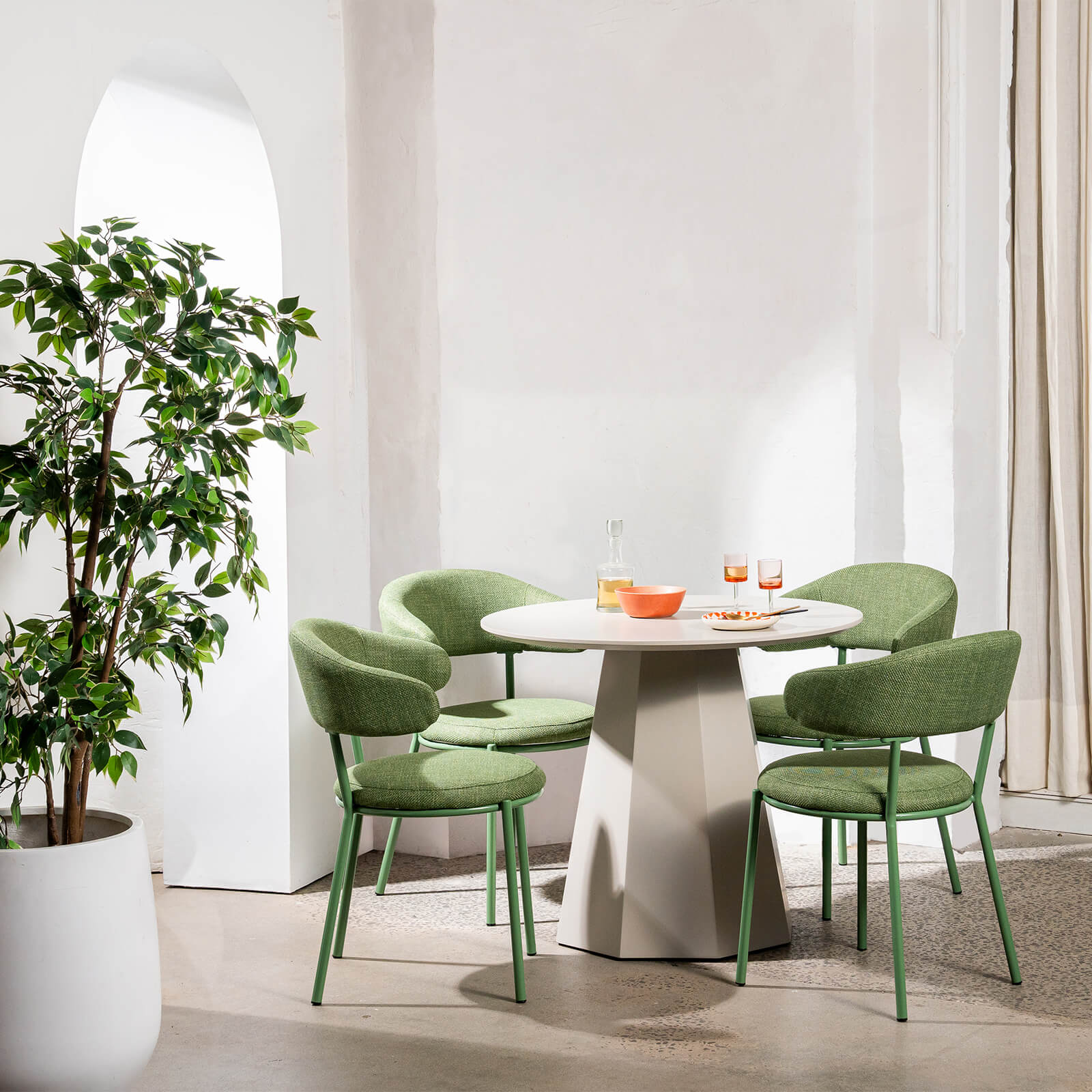 Bancroft | Modern Wooden 4 Seater 120cm Round Table | Putty