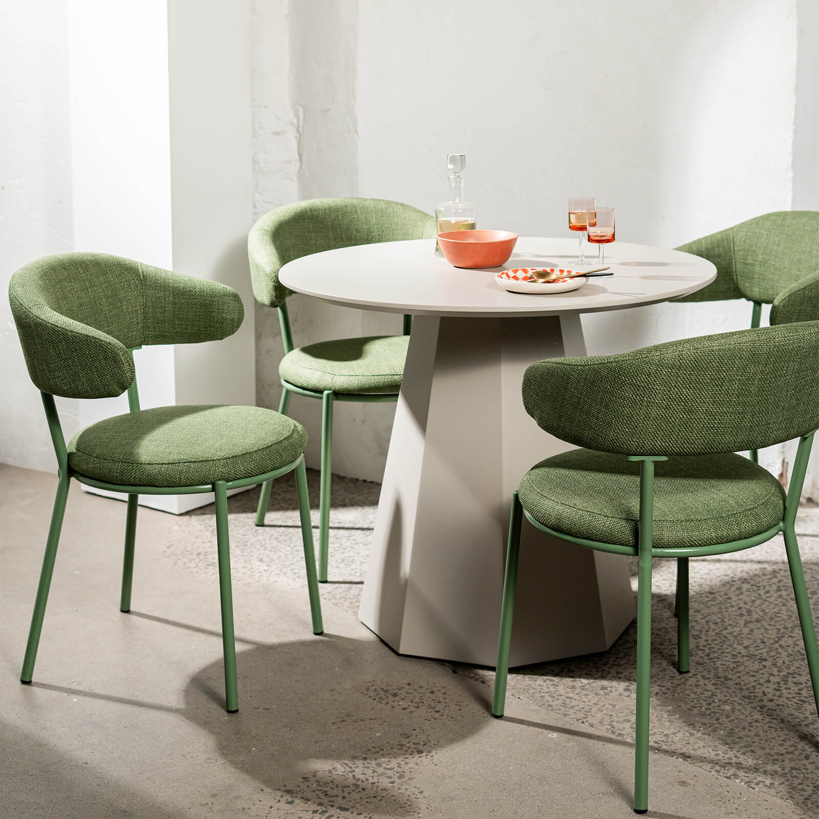 Bancroft | Modern Wooden 4 Seater 120cm Round Table | Putty