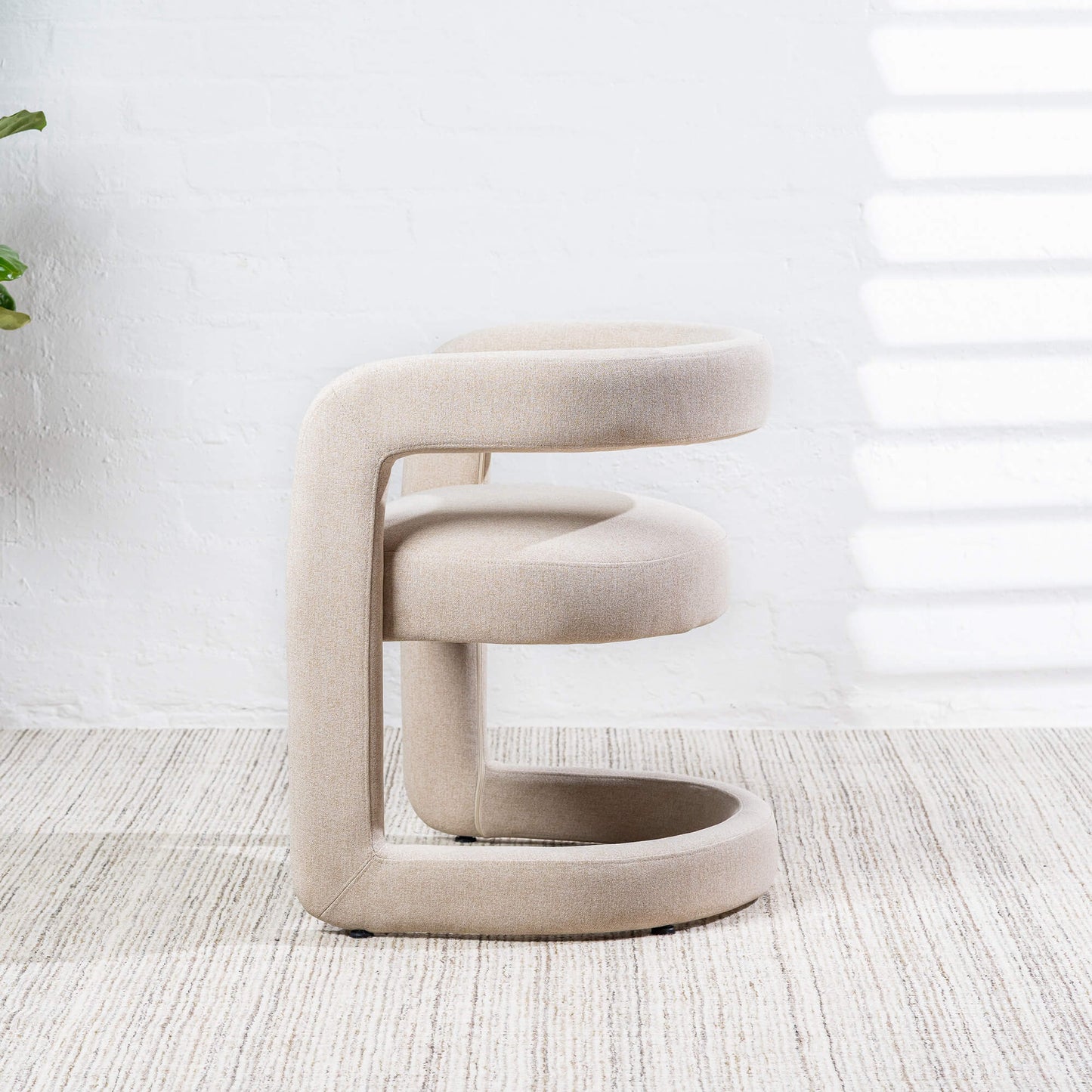 Parkview | Sand Olive Linen Fabric Mid Century Dining Chairs With Arms | Sand