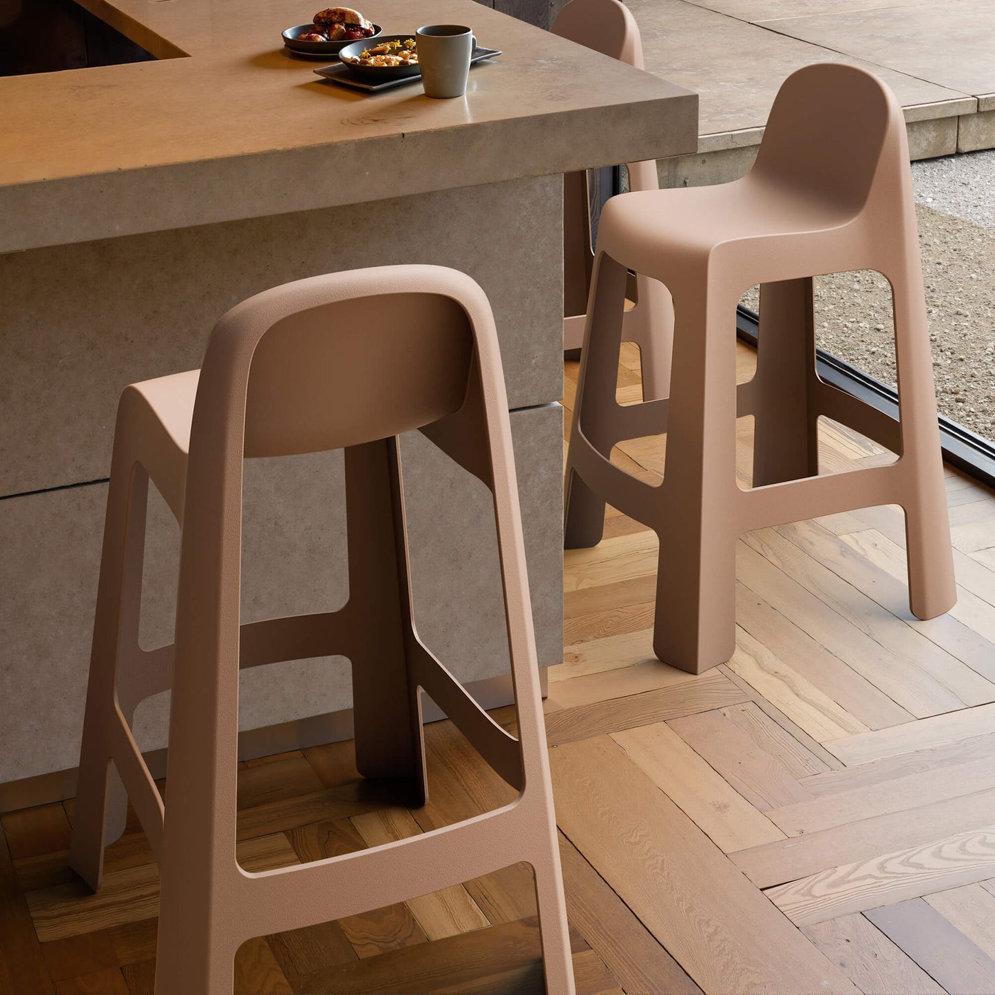 Riverbank | Contemporary Coastal Brown Green Plastic Outdoor Bar Stools | Brown